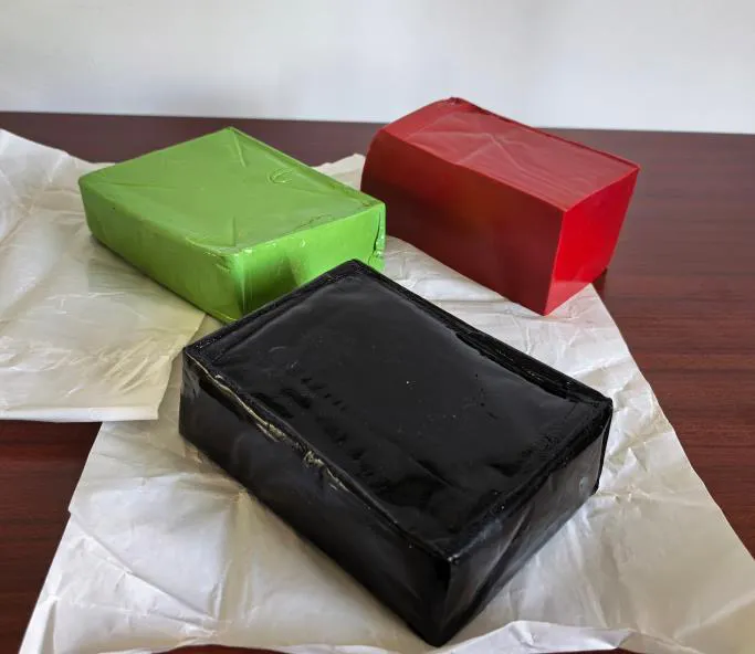 热熔胶常常应用在哪些行业？如何选购合适的热熔胶产品？